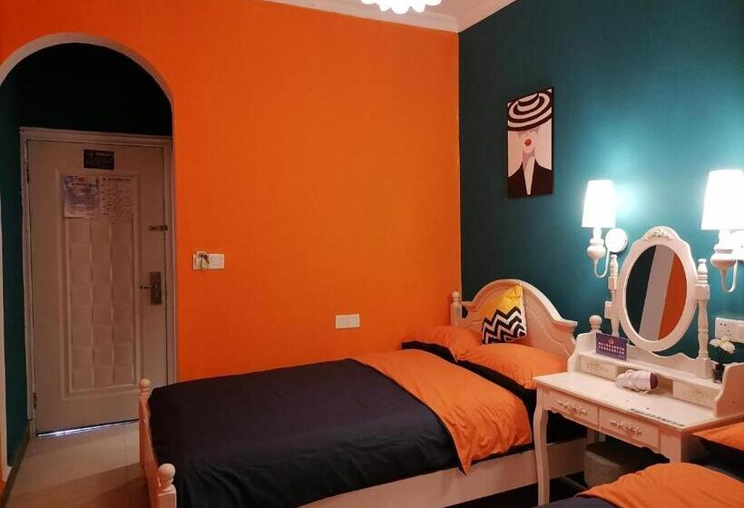 Номер Deluxe, Lazzy Inn