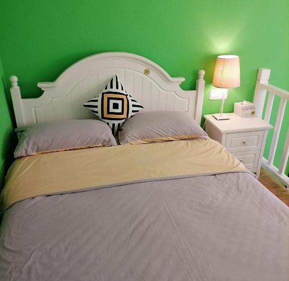 Номер Дюплекс, Lazzy Inn
