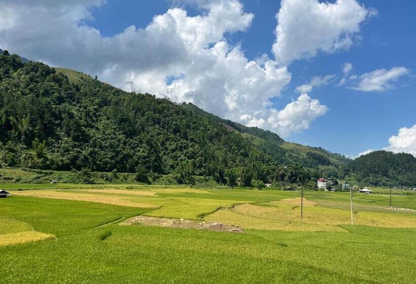 اتاق استاندارد با چشم‌انداز کوهستان, Homestay Hoà Thảo