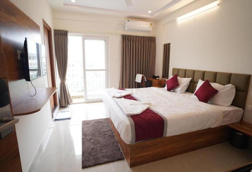 Quarto Deluxe, The Auberge Boutique Hotel   Manyata Tech Park