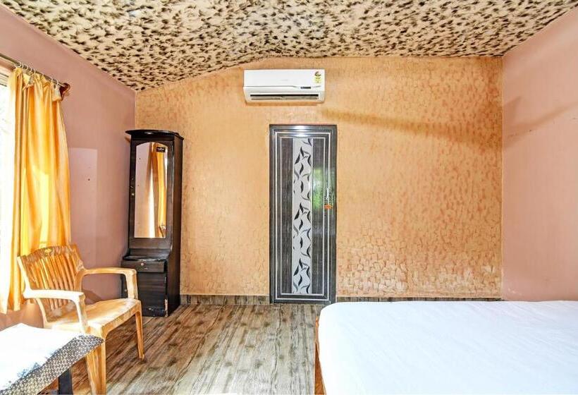 Трехместный Номер Классика, Oyo Sova Hotel & Resort