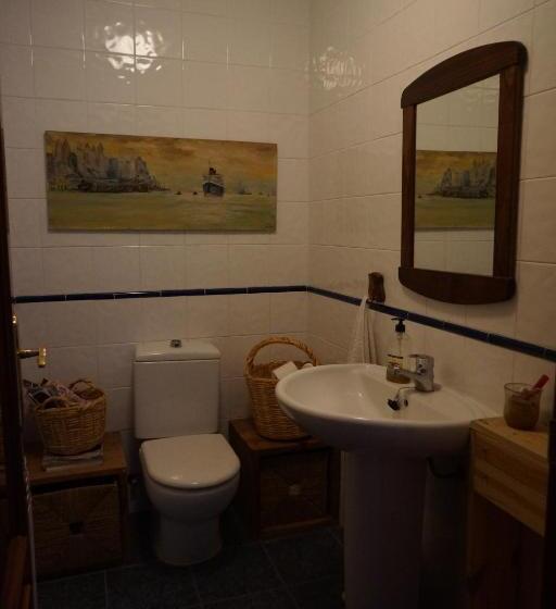 اتاق استاندارد یک نفره, Comfortable Single Bluing Room B&b