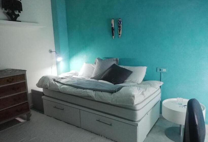اتاق استاندارد یک نفره, Comfortable Single Bluing Room B&b