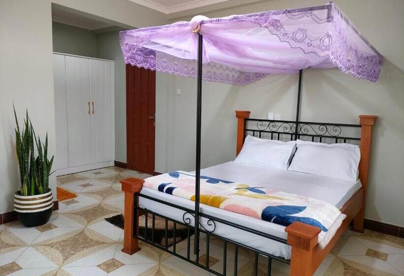 اتاق استاندارد, Keeney House At St. Gabriel S