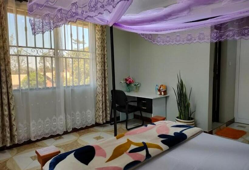 اتاق استاندارد, Keeney House At St. Gabriel S