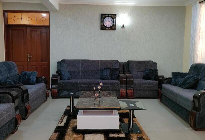 اتاق استاندارد, Keeney House At St. Gabriel S