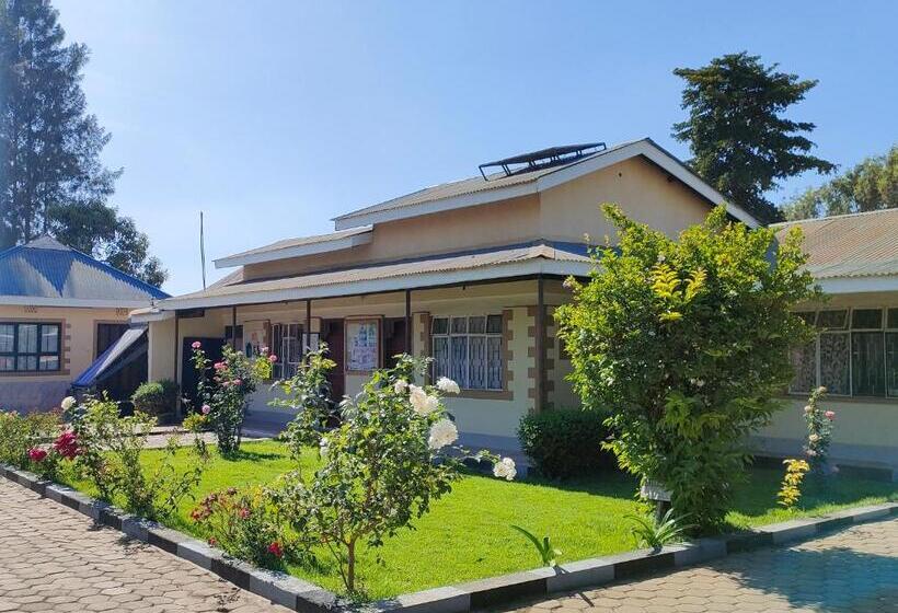 اتاق استاندارد, Keeney House At St. Gabriel S