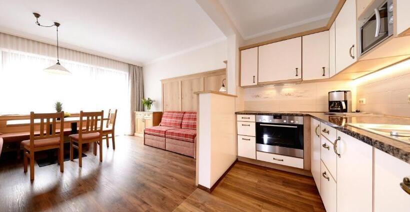 Семейные Апартаменты, Aparthotel Garni Monte