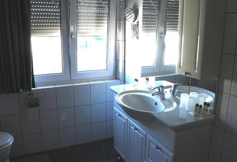 Апартаменты 2 Спальни с Балконом, Pension Wachau