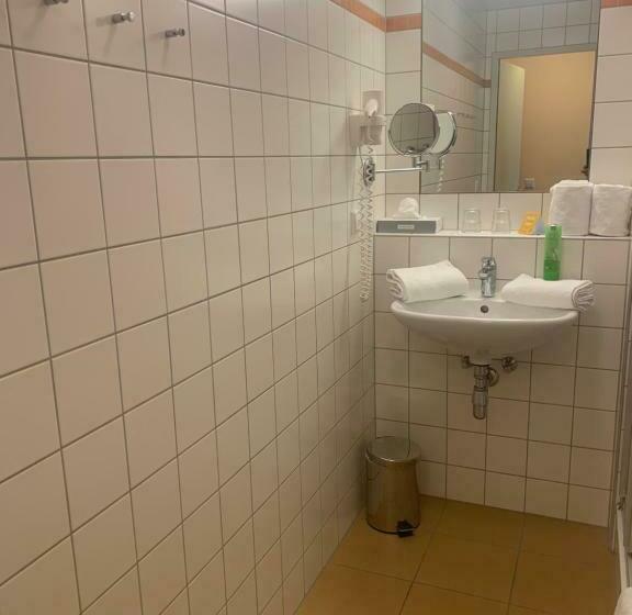 اتاق استاندارد چهار تخته, Jufa Hotel Hochkar