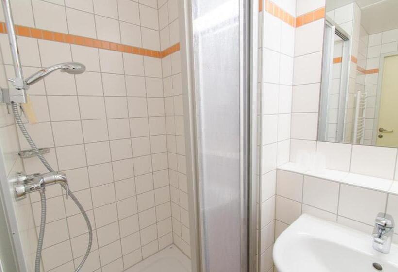 اتاق استاندارد سه نفره, Jufa Hotel Hochkar