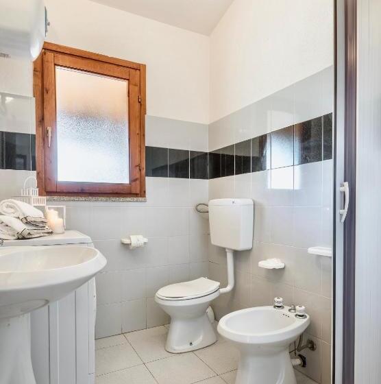 آپارتمان 2 خوابه, Apartments With Air Conditioning And Private Outdoor Area In The Center Of San Teodoro