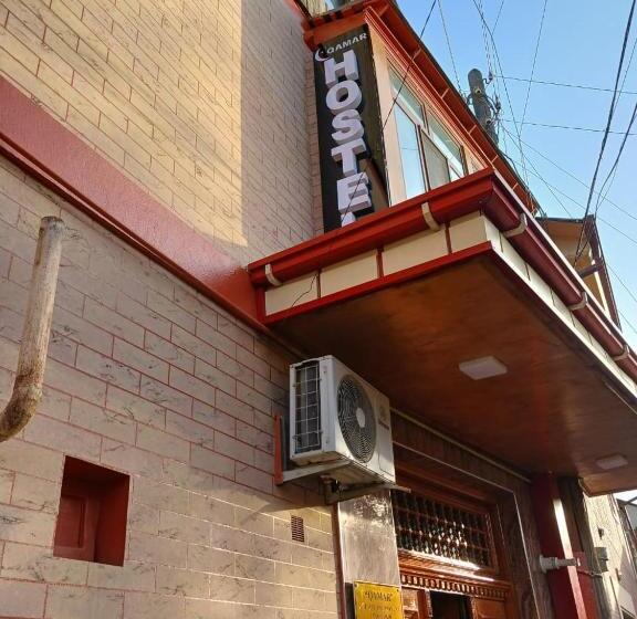 חדר סטנדרט לשלושה עם חדר אמבטיה משוף, Qamar Family Guest House