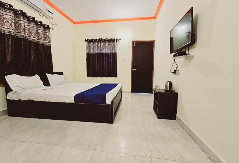اتاق لوکس با بالکن و چشم‌انداز دریا, Joaqim S Baga Beach Resort Goa   50 Meters From Baga Beach