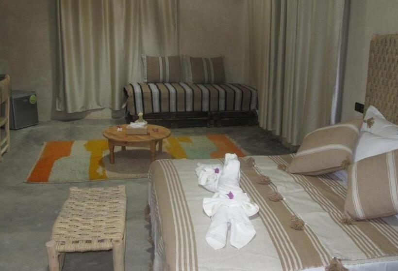 بانگلوی استاندارد, Family Village Marrakech