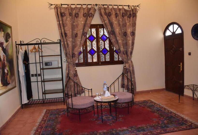 سوییت با چشم‌انداز استخر, Riad Le Petit Jardin