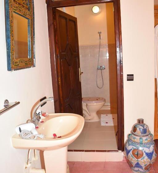 اتاق خانوادگی با چشم‌انداز باغ, Riad Le Petit Jardin