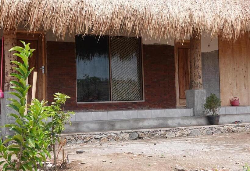 Номер Стандарт Вид на Горы, Melody Surf Camp   Ekas Lombok