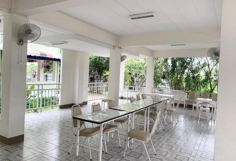 Номер Стандарт, Pj Place