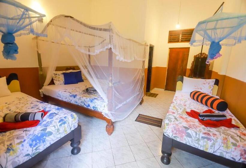 اتاق خانوادگی, The Green Heaven Resort