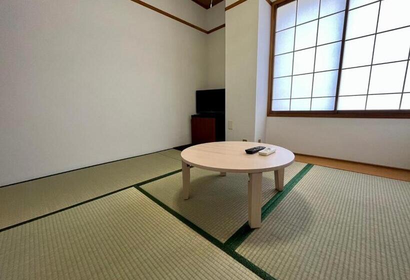 エコノミールーム, Yuzawa House