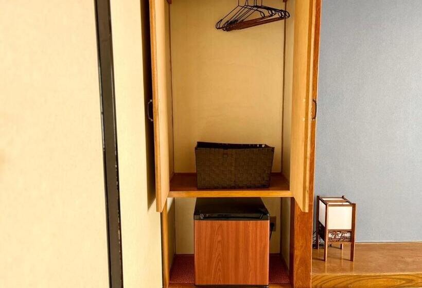Четырехместный Номер Стандарт, Yuzawa House