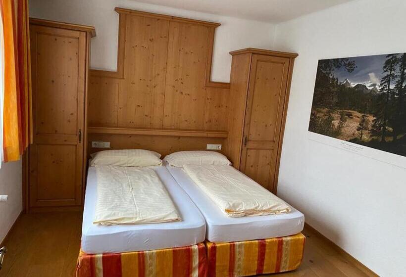 اتاق استاندارد سه نفره, Gasthof Klausnerhof