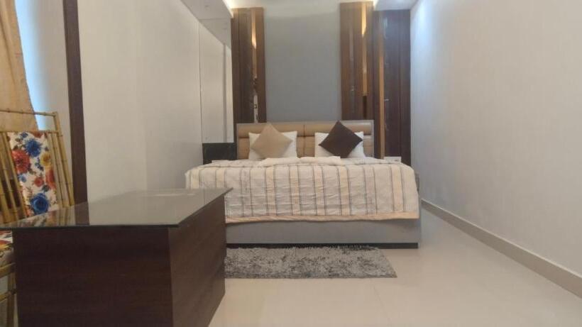 اتاق استاندارد, Sai Darbar & Banquet