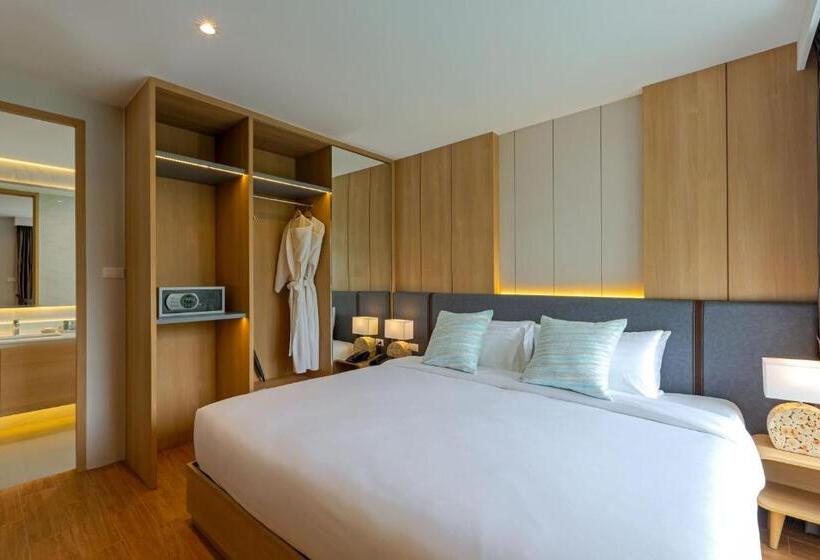 Люкс Премиум, Wyndham Garden Naithon Phuket