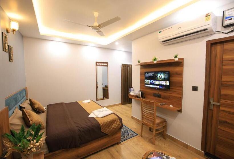 اتاق لوکس با بالکن, Mahadev Rishikesh