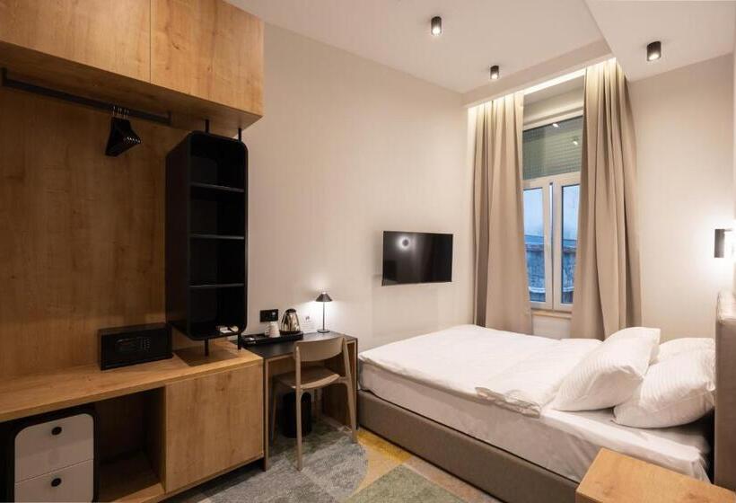 اتاق سوپریور, Hop Inn Rooms & Suites