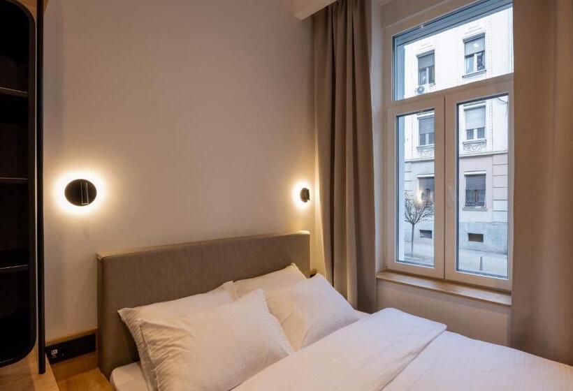 اتاق سوپریور, Hop Inn Rooms & Suites