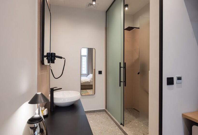 اتاق سوپریور, Hop Inn Rooms & Suites