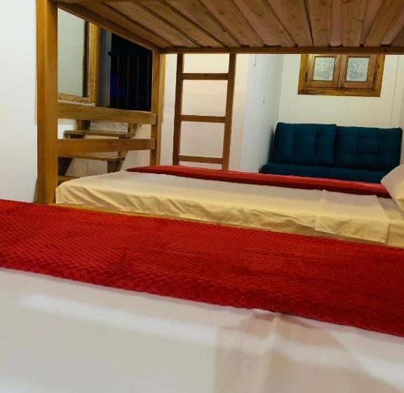浴室共有スタンダード４人用ルーム, Finca Hotel Calle Jardin