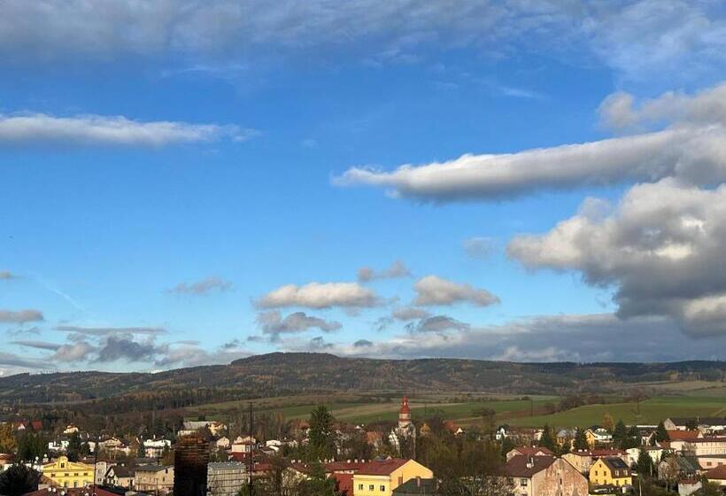 Люкс Вид на Сад, Apartmány Malé Náměstí, Broumov