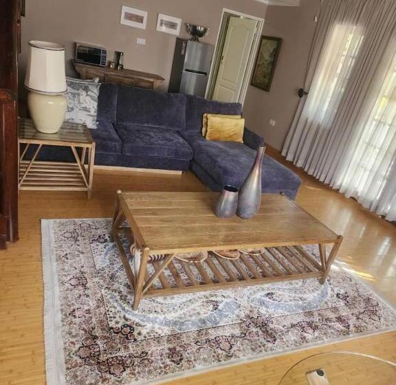 اتاق استاندارد, Stone Town Guesthouse