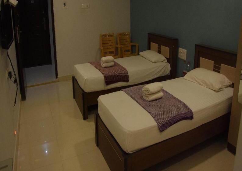 Номер Deluxe, Mangalam Residency