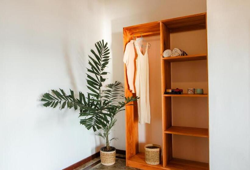 Quarto Estandar Cama King, Amaroo Hikkaduwa