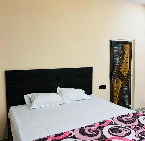 Номер Стандарт с Балконом, The Corridor Inn