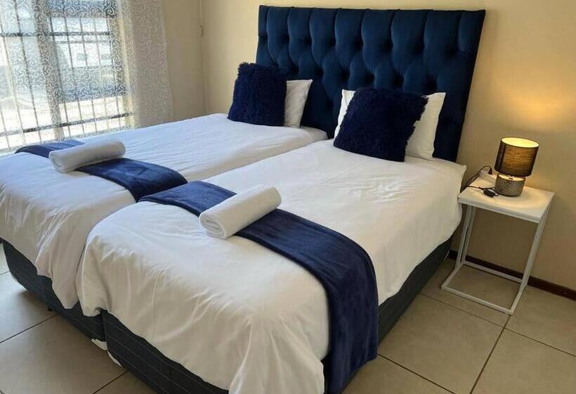 Апартаменты 3 Спальни, Zuri Place