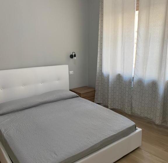 スタンダードルーム, Gramsci 2 Rooms