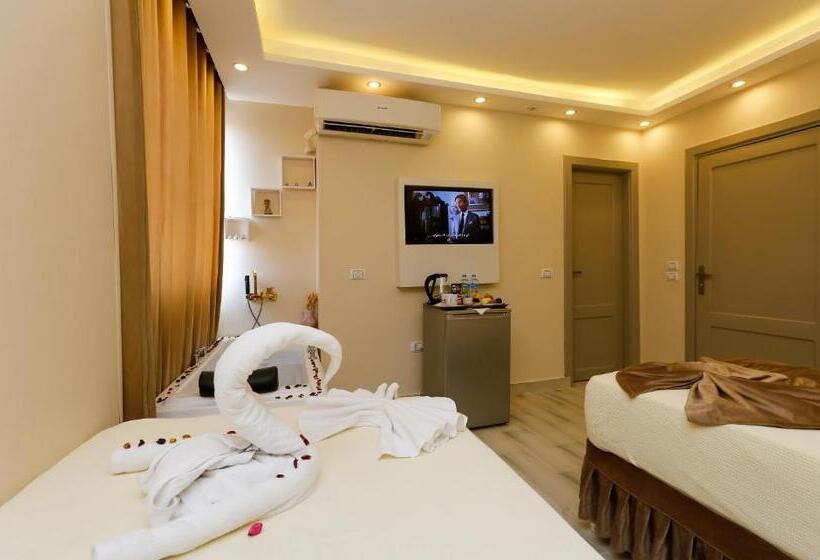اتاق استاندارد با وان آب گرم, Venus Pyramids Inn   Top Roof Access W Free Break Fast