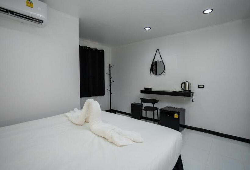 اتاق استاندارد با تخت بزرگ, The Bright House, Koh Phi Phi