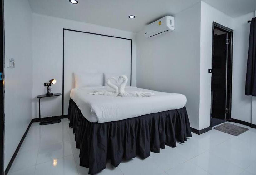 اتاق استاندارد با تخت بزرگ, The Bright House, Koh Phi Phi