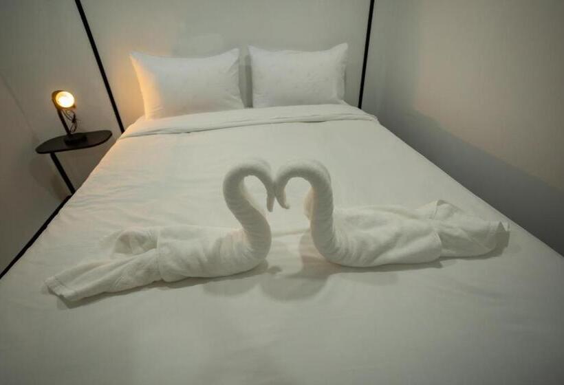 اتاق استاندارد با تخت بزرگ, The Bright House, Koh Phi Phi