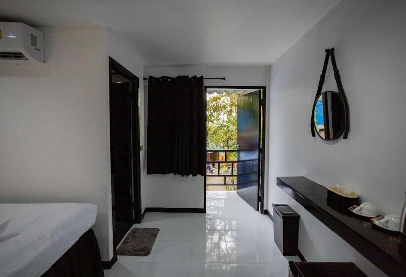 اتاق استاندارد با تخت بزرگ, The Bright House, Koh Phi Phi
