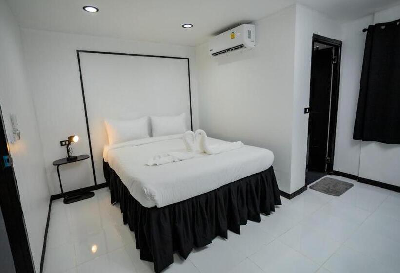 اتاق استاندارد با تخت بزرگ, The Bright House, Koh Phi Phi