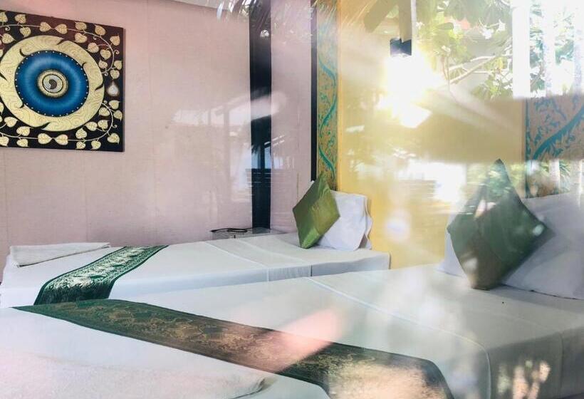 디럭스 방갈로, The Relax Resort
