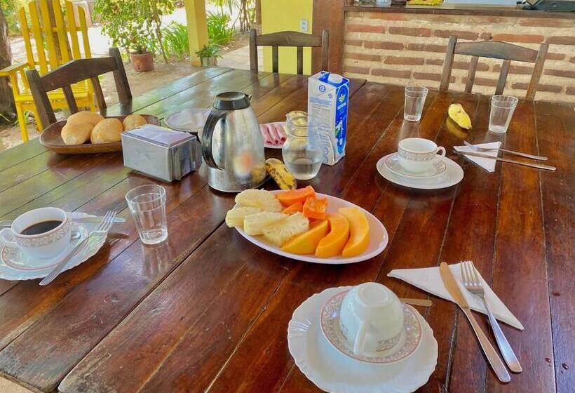 سوییت سوپریور, Pousada Casa Velha   Moitas