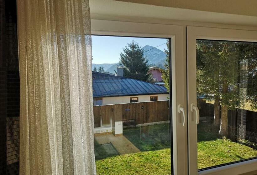 Quarto Familiar, Bed & Breakfast Der Tiroler